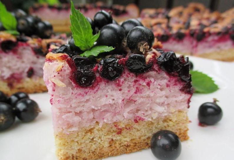 Песочно-творожный торт "Смородинка": такой вкусный, что специально замораживаю для него ягоды на зиму