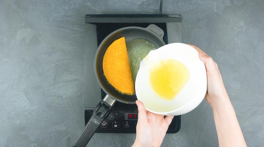 Два способа приготовить яйца, как настоящий шеф-повар (яичные кубики и многослойный омлет)