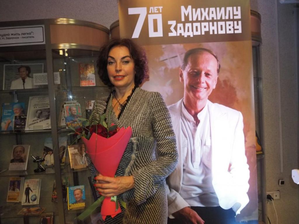 Три года назад не стало Михаила Задорнова: как после этого сложилась жизнь его вдовы, подарившей сатирику единственную дочь