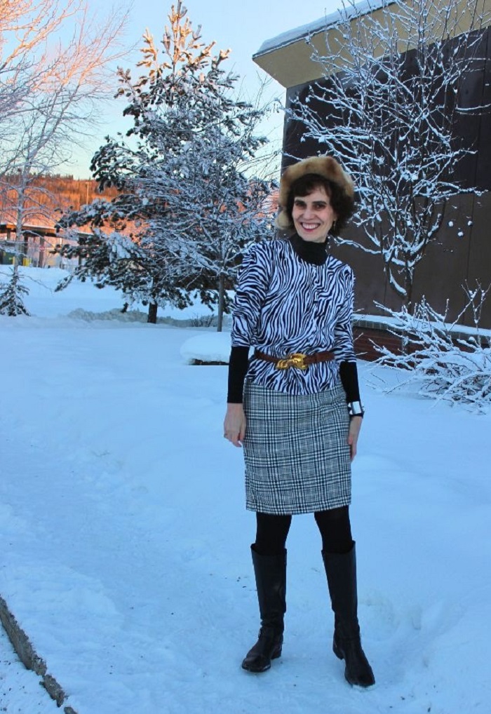 Как выглядеть шикарно даже в сильные морозы: женщина, живущая на Аляске, продемонстрировала несколько стильных образов