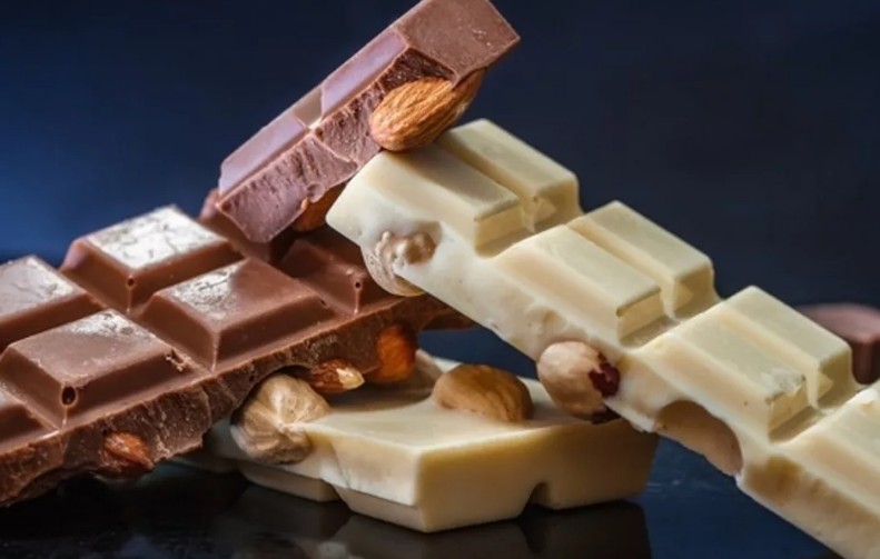 Повышает уровень холестерина, вызывает проблемы с сердцем и увеличивает массу тела: вся правда о белом шоколаде