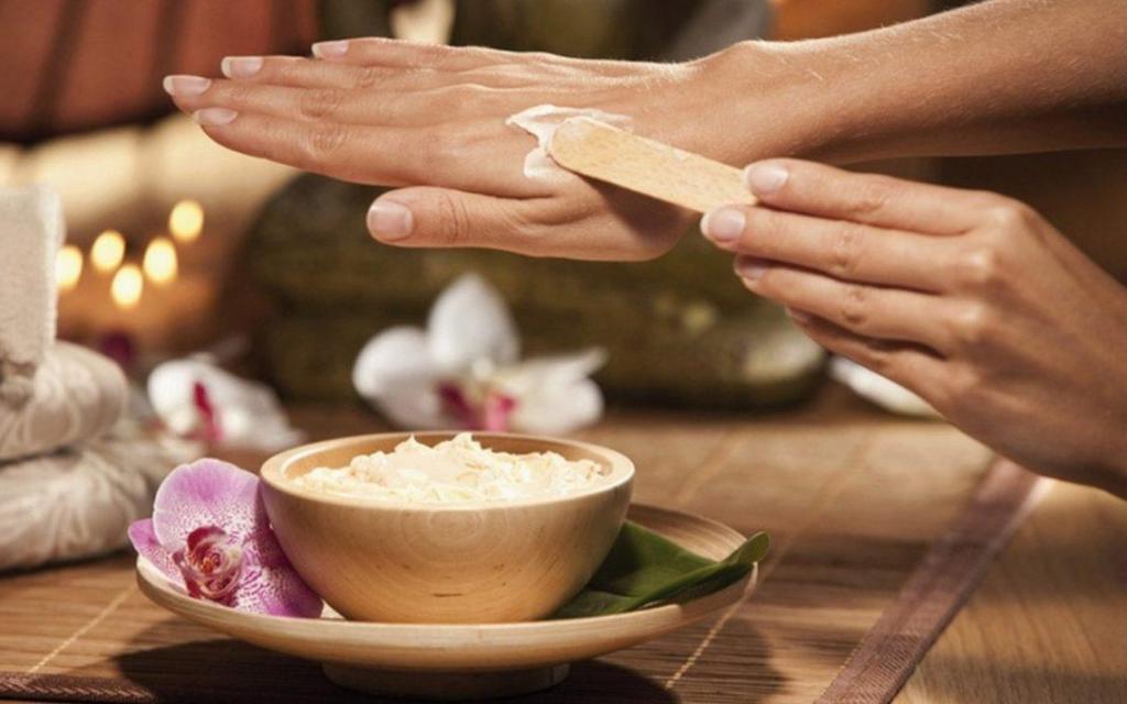 Недорого и эффективно: скраб из кофейной гущи и другие домашние рецепты для сухой кожи рук
