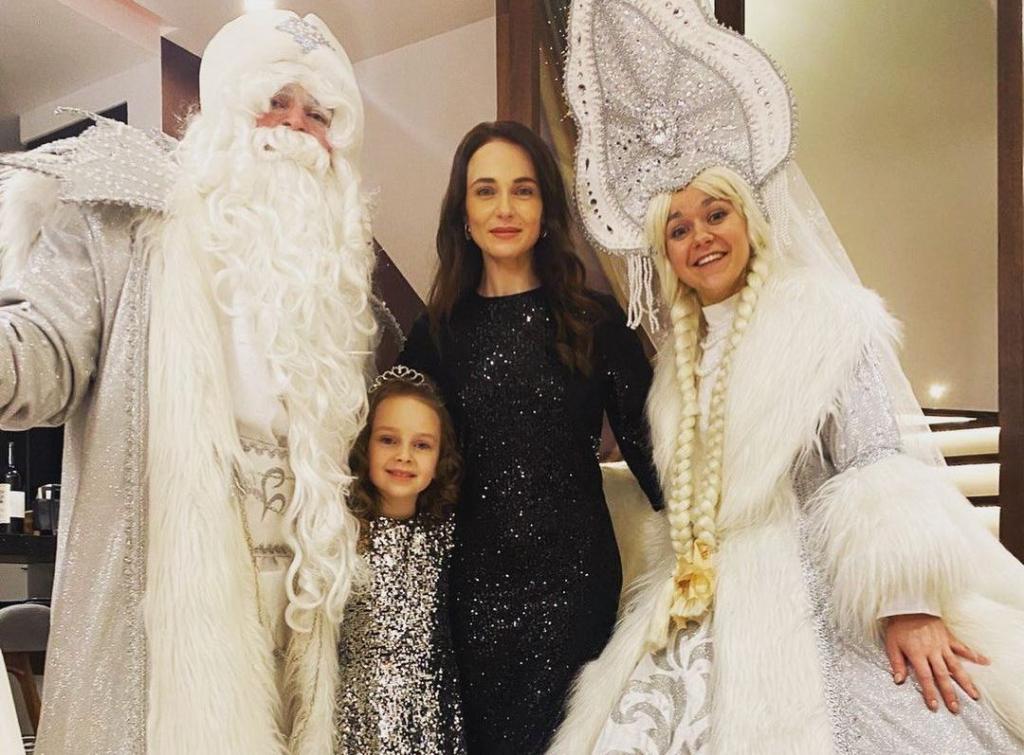 Новогодние каникулы: Анна Снаткина показала, как провела время с семьей
