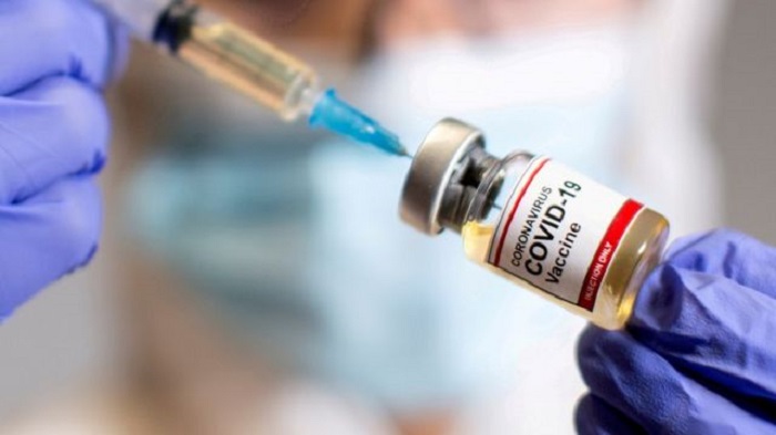 «Мне «случайно» сделали прививку, когда я пошла сдавать тест на COVID»: история жительницы США