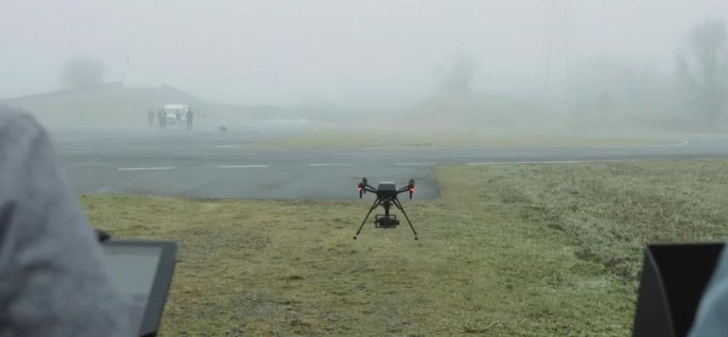 Новый беспилотный летательный аппарат Airpeak может нести альфа-камеру на регулируемом кардане и делать высококачественные полнокадровые аэрофотоснимки и видеозаписи