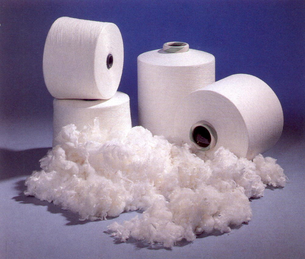Полиэфирные волокна из синтетического текстиля составляют почти 3/4 микропластика на поверхности Северного Ледовитого океана