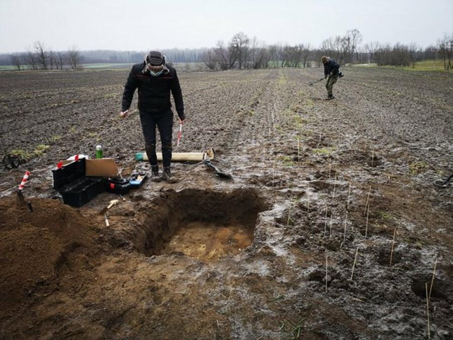 В Венгрии во время раскопок нашли клад: обнаружены тысячи средневековых монет