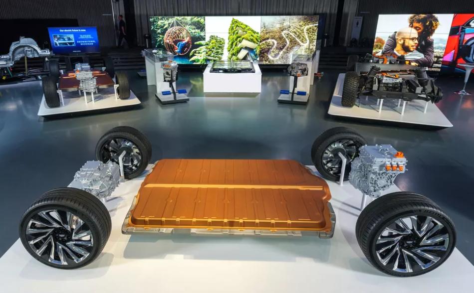 General Motors представил концепты воздушного такси, новых моделей электромобилей будущего и многое другое на конференции CES 2021