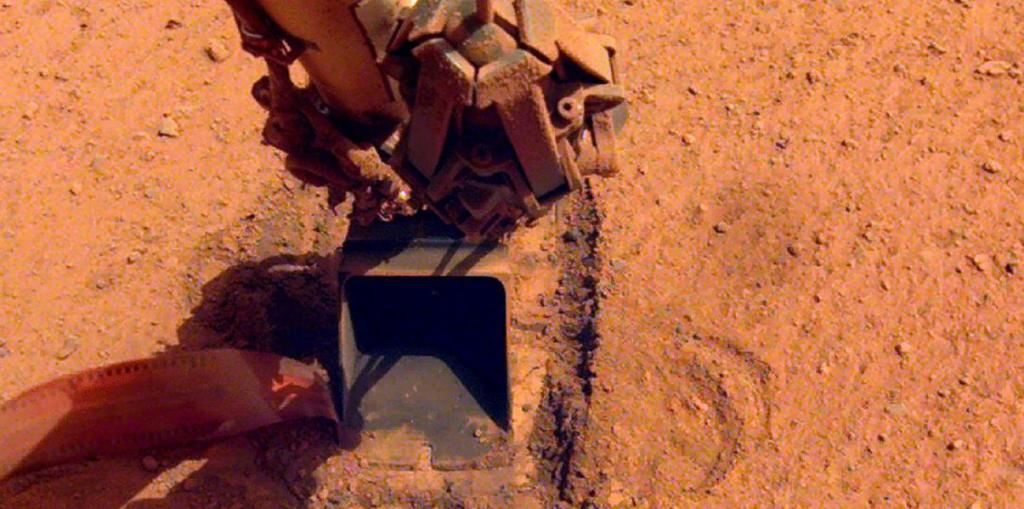 Миссия невыполнима: "Крот" NASA отправлен на Марс для измерения температуры почвы 2 года назад, но грунт оказался не той консистенции, что предполагалось