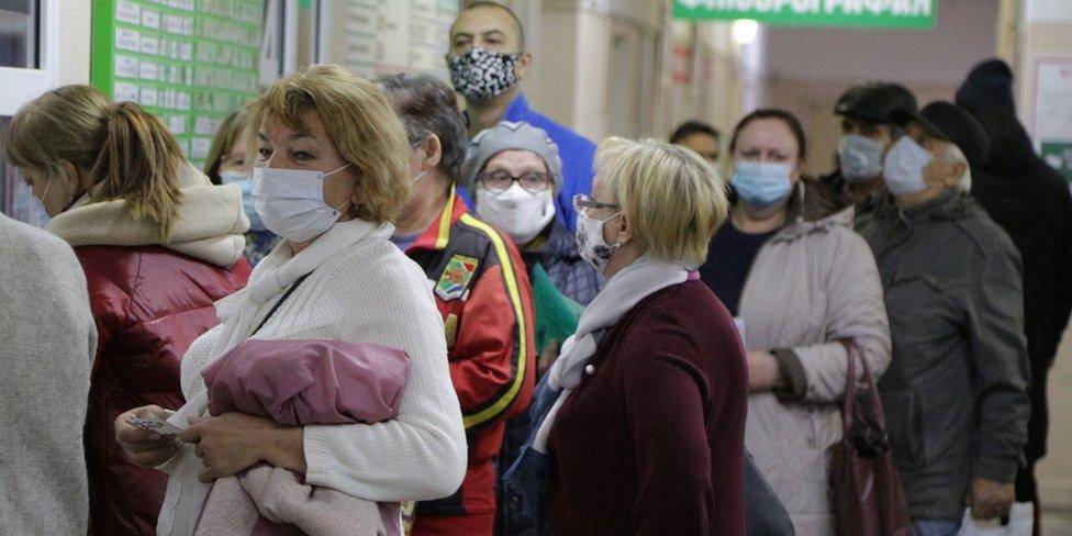 Ходил по магазинам, заодно привился: в торговых центрах Москвы откроют выездные пункты вакцинации от коронавируса
