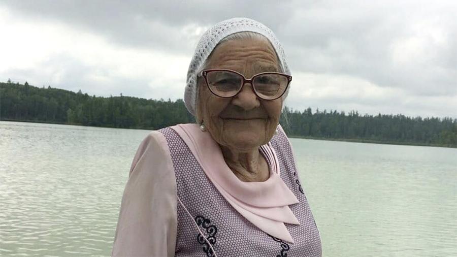 Памяти бабы Лены, доказавшей, что в 80 лет жизнь только начинается