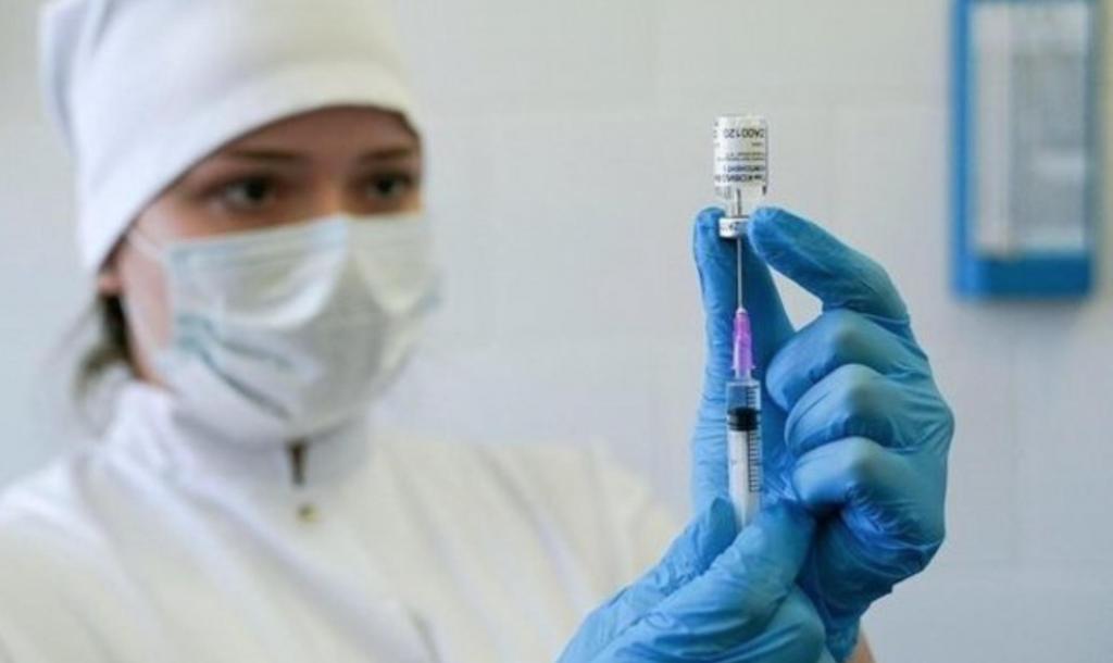 На сайте госуслуг теперь можно онлайн записаться на вакцинацию от коронавируса