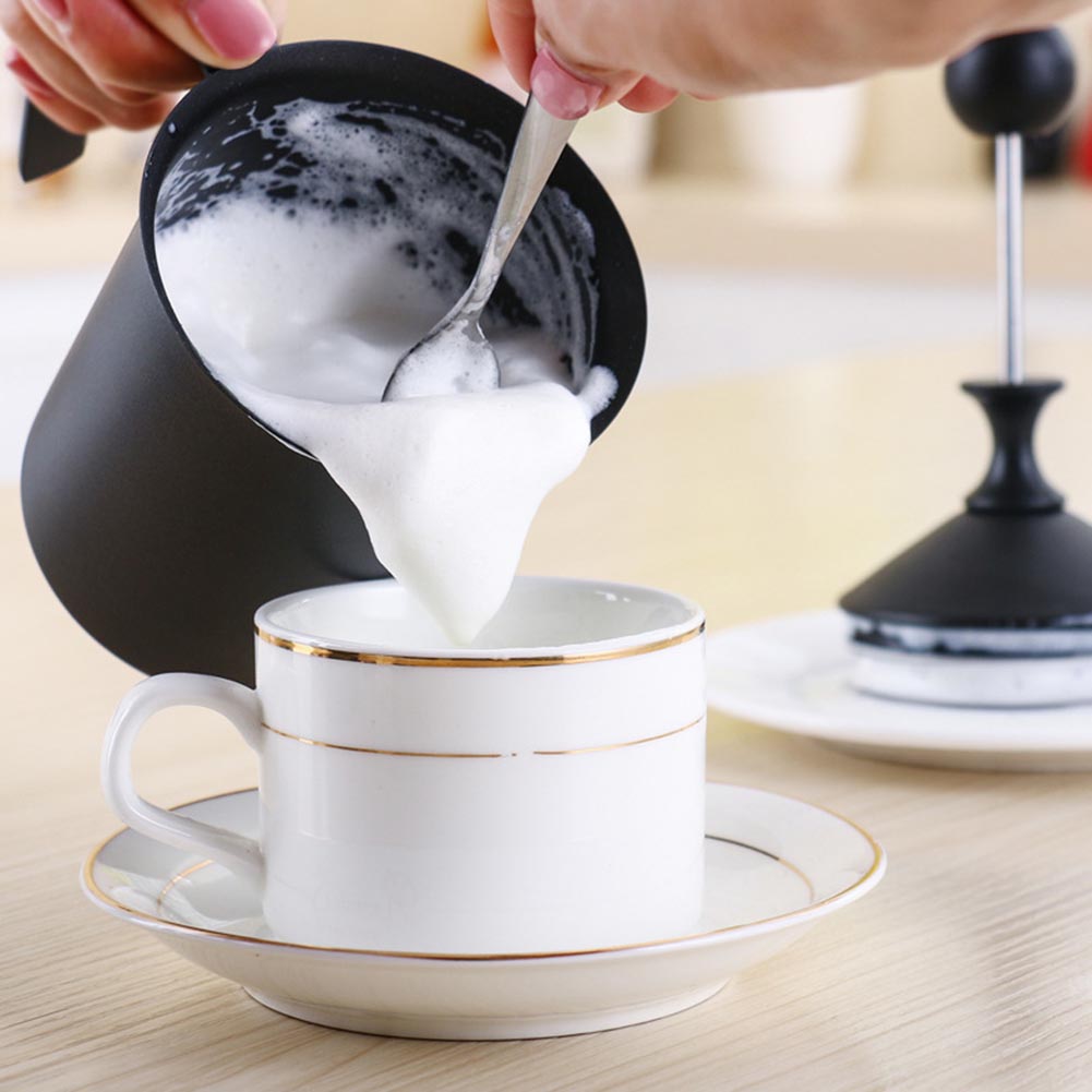 Ученые назвали латте худшим кофейным напитком для окружающей среды из-за количества молока - это способствует большим выбросам углекислого газа