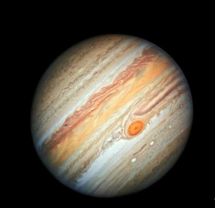 Уникальная планета обнаружена в 212 световых годах от Земли: она размером с Юпитер, но легче