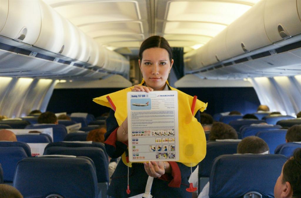 "Аэрофлот" объявил, что выделит специальные места на борту своих самолетов для пассажиров, отказывающихся носить маски