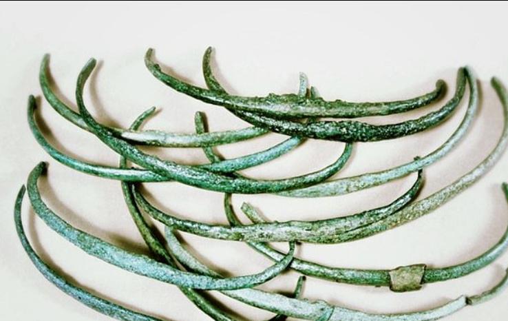 Люди раннего бронзового века использовали кольца, браслеты и лезвия топоров в качестве денег 5000 лет назад