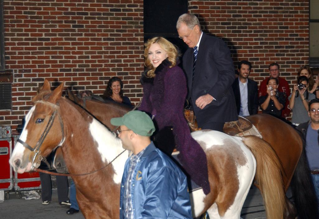 Энтузиасты верховой езды: Мария Голубкина, Ричард Гир и другие звезды, которые обожают лошадей и прекрасно держатся в седле