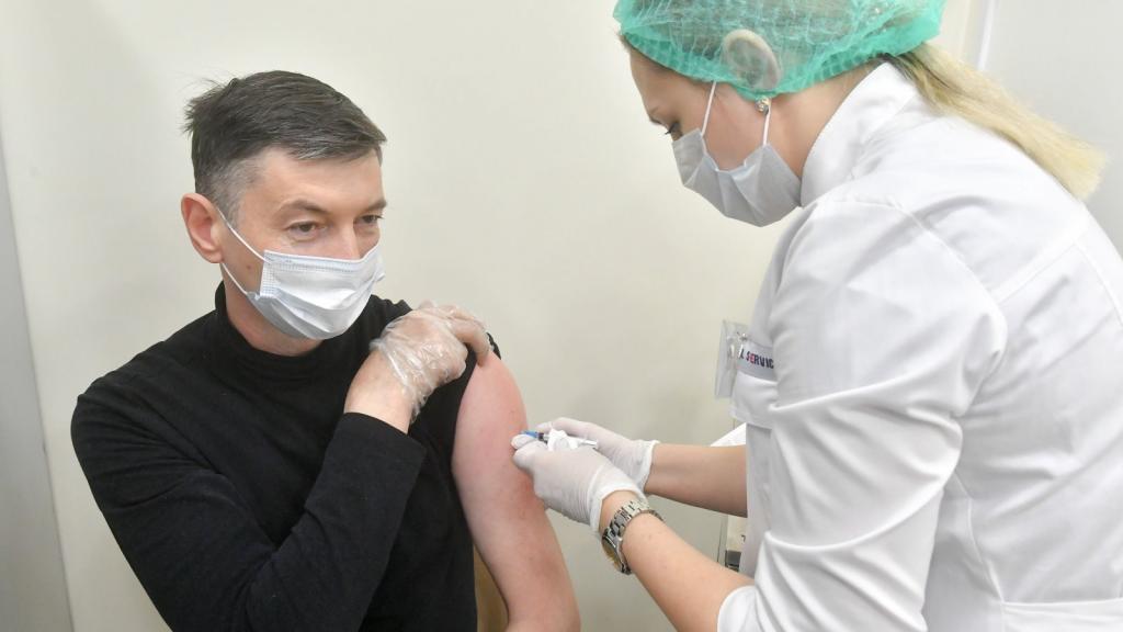 В Роспотребнадзоре назвали срок выработки иммунитета после вакцины от коронавируса