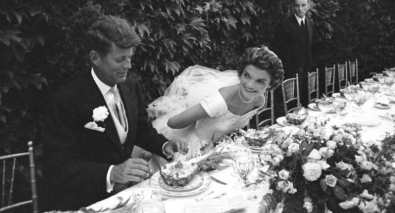 "Жизнь слишком коротка, чтобы беспокоиться о Мэрилин Монро": почему Джон Кеннеди всегда возвращался к своей жене Джеки