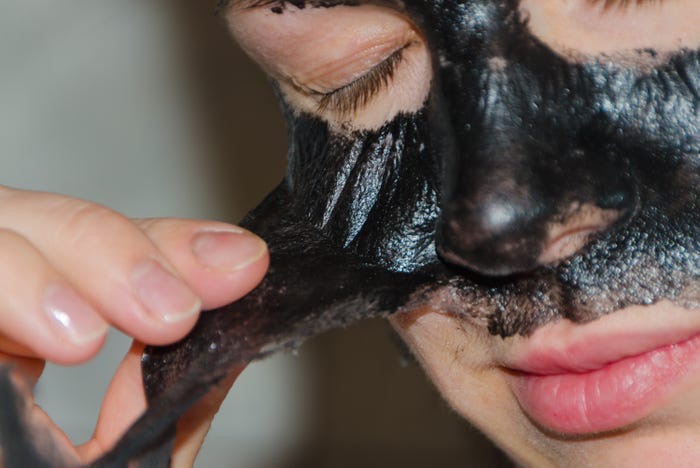 Тоники могут раздражать и сушить кожу. 10 тенденций ухода за кожей, которым надо перестать следовать