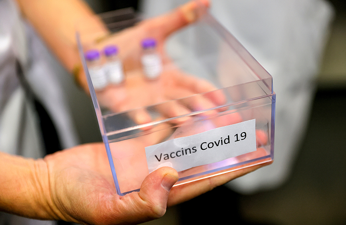 Германия будет бороться с COVID-19 препаратом на основе "коктейля" из антител