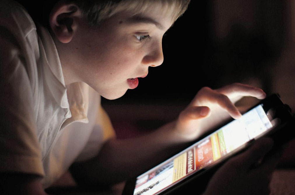 Дети, проводящие много времени за экранами гаджетов, не способны концентрировать внимание на чем-то достаточно долго
