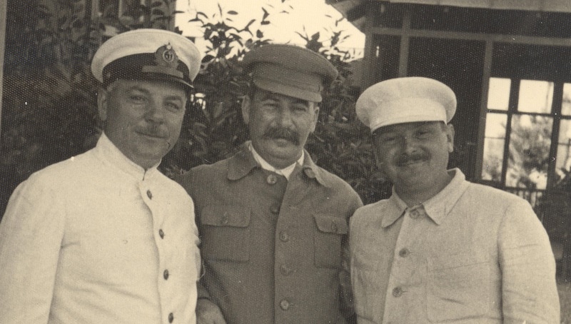 Как была обустроена дача Сталина в Сочи, которую он особенно любил (фото)