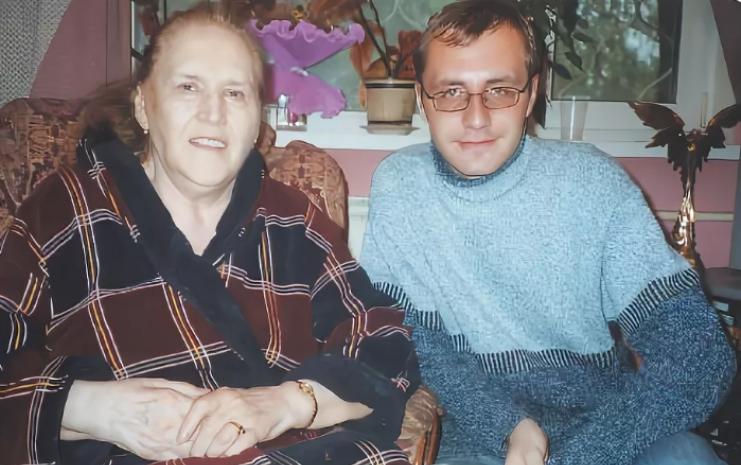 20 лет не общался с дедом: как выглядит внук Тихонова и Мордюковой