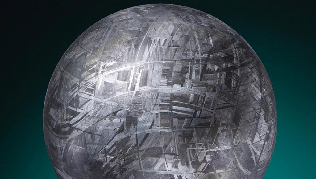 Собственный кусочек космоса: метеорит из звездной пыли будет выставлен на продажу за 50 000 $ на астрономическом аукционе