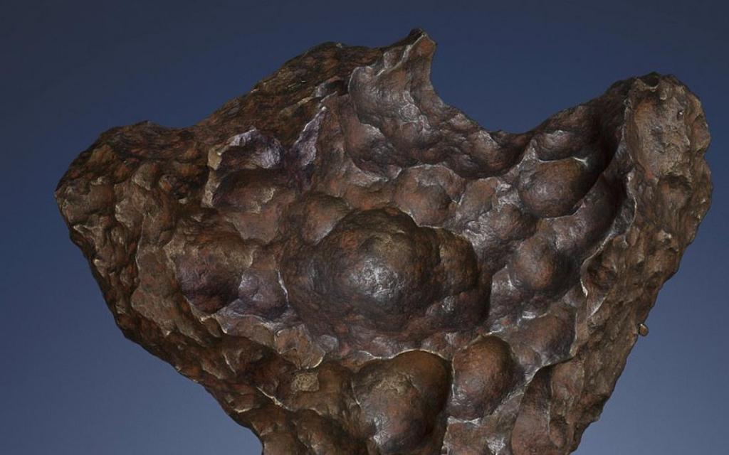 Собственный кусочек космоса: метеорит из звездной пыли будет выставлен на продажу за 50 000 $ на астрономическом аукционе
