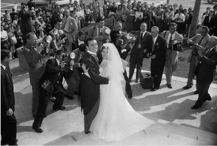 В день ее свадьбы с другим он стоял перед церковью: история любви Джеймса Дина и Пьер Анджели