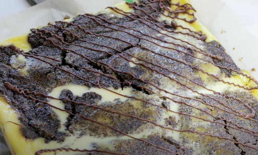 Маково-творожный торт на песочном тесте с ароматом ванили и миндаля: рецепт