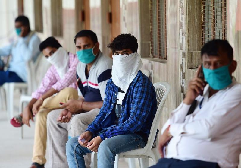 Невероятная ситуация в Индии: эксперты озадачены резким сокращением ежедневных случаев заболевания COVID-19
