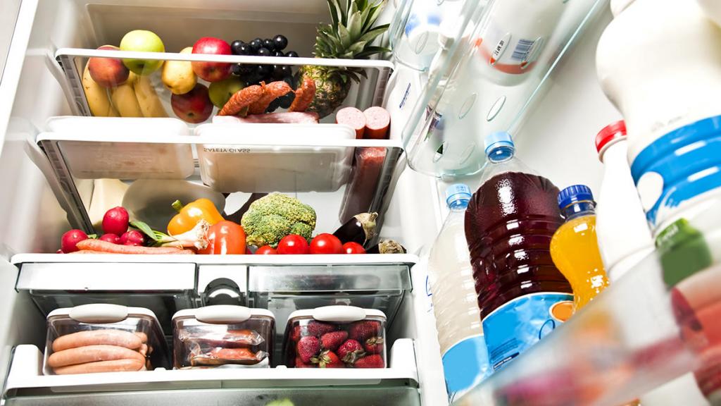 Чайный гриб и яйца: диетолог назвала самые важные продукты в своем холодильнике