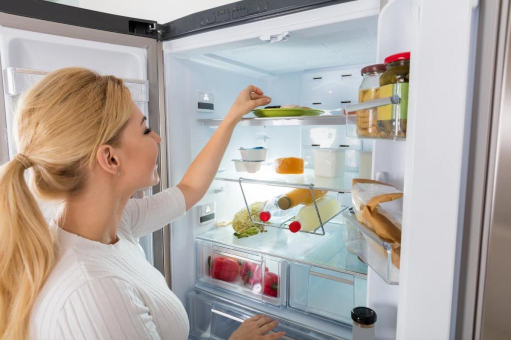 Чайный гриб и яйца: диетолог назвала самые важные продукты в своем холодильнике