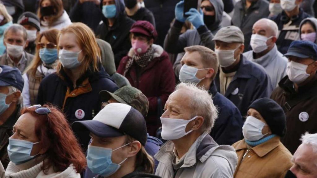 "Эксплуататоры" и "отрицатели": ученые предложили разделить людей на 16 типов по реакции на пандемию