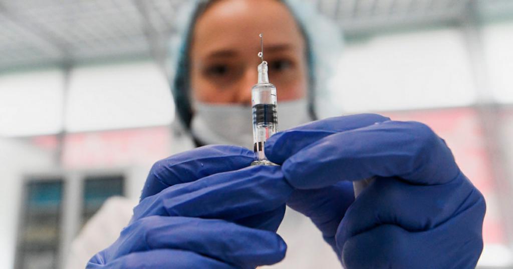 Более 40 тысяч доз вакцины «ЭпиВакКорона» поступили в гражданский оборот