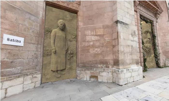 Испания: великолепный готический собор Бургоса хотят обновить дверями за 1,2 млн €, но тысячи людей против реконструкции