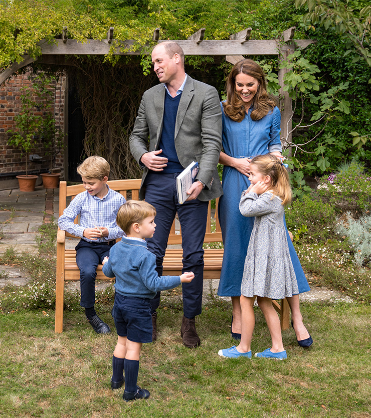 Отдых подходит к концу: Кейт Миддлтон и принц Уильям с детьми готовятся вернутся в Лондон