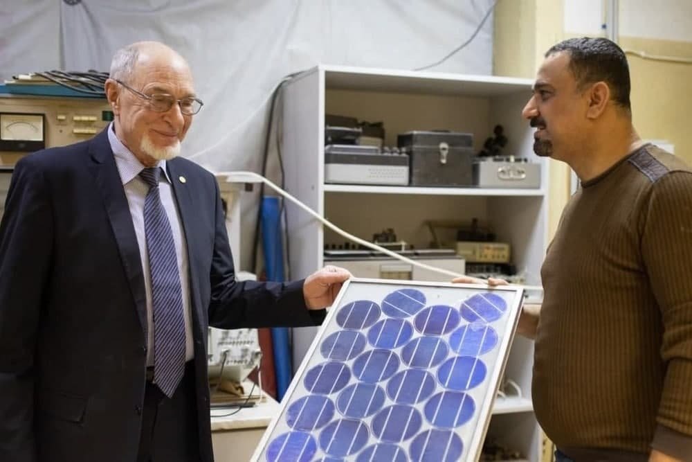 Жажда не страшна: уральские ученые объединились с коллегами из Ирака и создали солнечный прибор для получения пресной воды из соленой