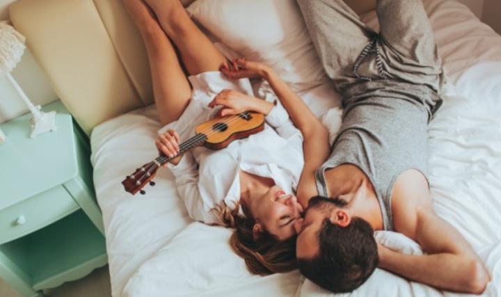 Музыка - стимул любви: почему психологи советуют совместное слушание музыки для крепких отношений