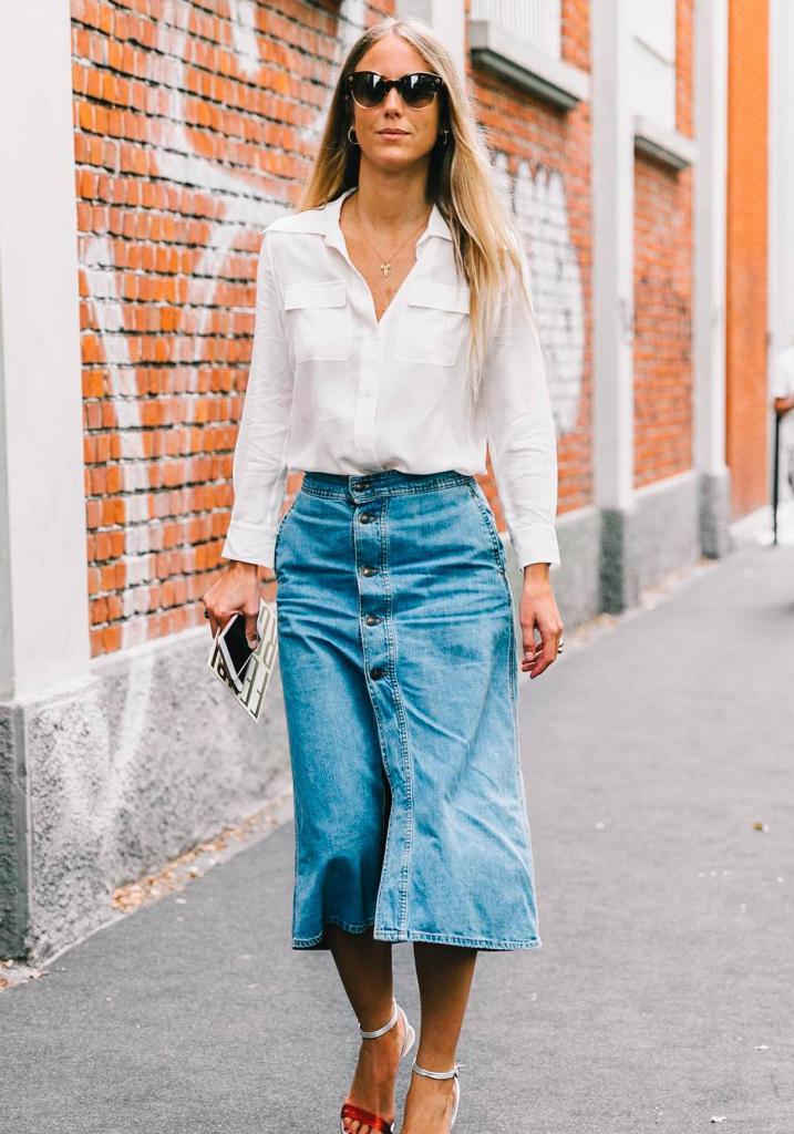С чем носить джинсовую юбку, ставшую трендом весны 2021: стильные образы и советы