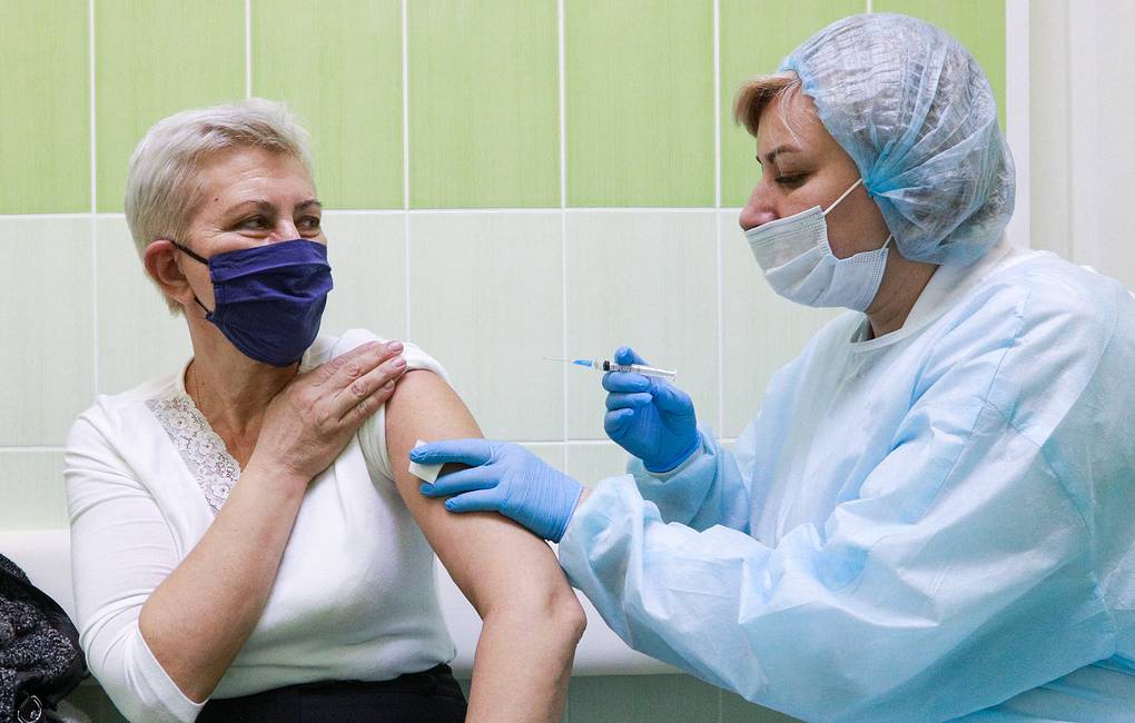 В России в феврале выпустят 500 тыс. доз вакцины «ЭпиВакКорона»