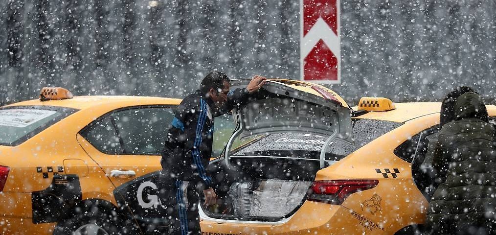 ФАС изучит обоснованность повышения цен службами такси при ухудшении погоды