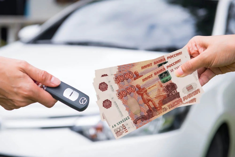 Жителей России автосалоны просят покупать машины за наличные деньги