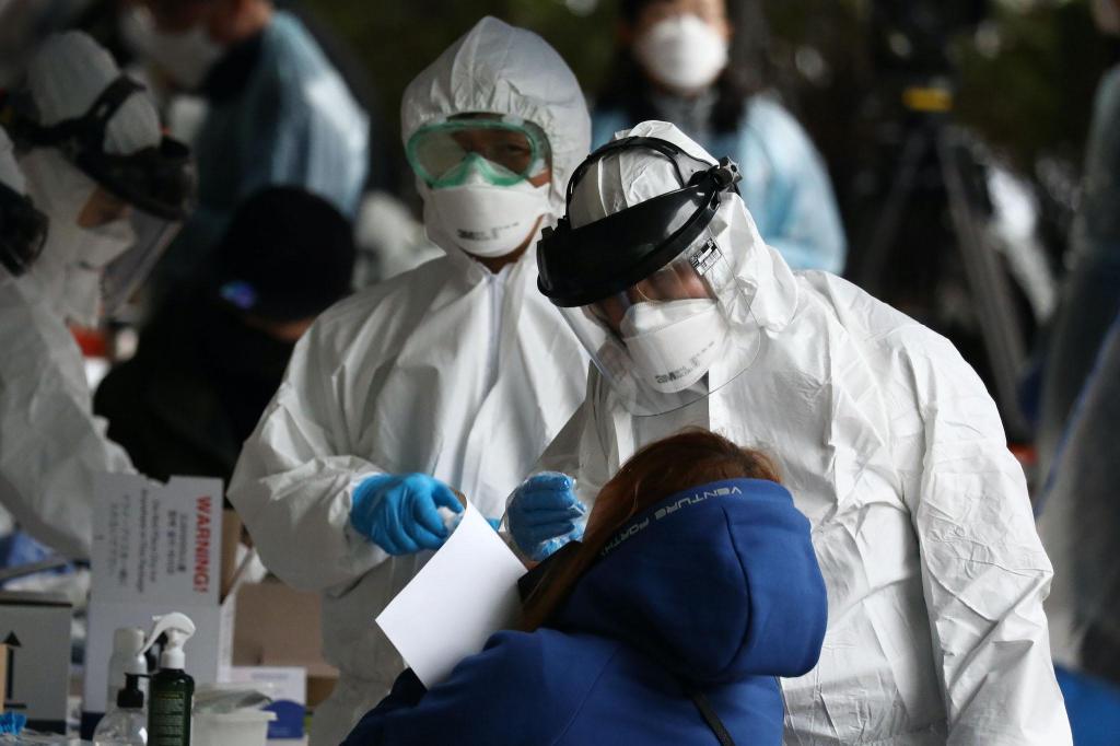 "Я уверен 99,9%, что коронавирус появился в китайской лаборатории": немецкий ученый провел собственное исследование