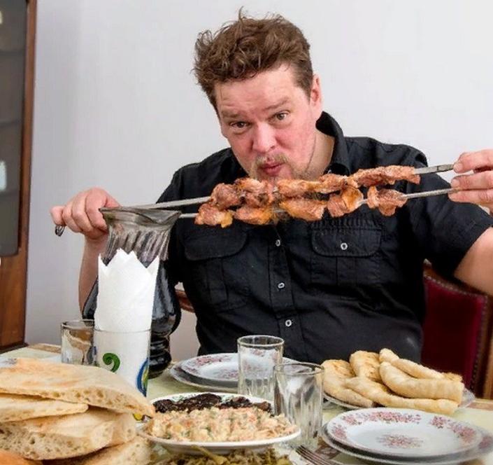 Вилле Хаапасало влюбился в грузинскую кухню еще при СССР: теперь он готовит хинкали и лобио в своем ресторане в Хельсинки