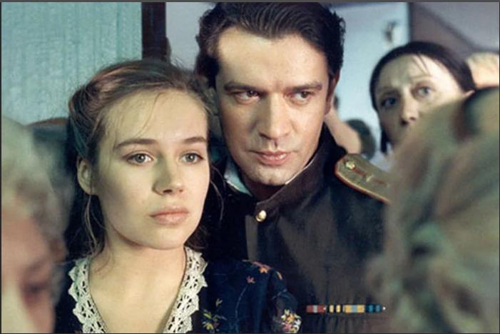 Жизнь на две страны: почему актриса Екатерина Редникова уехала в Америку