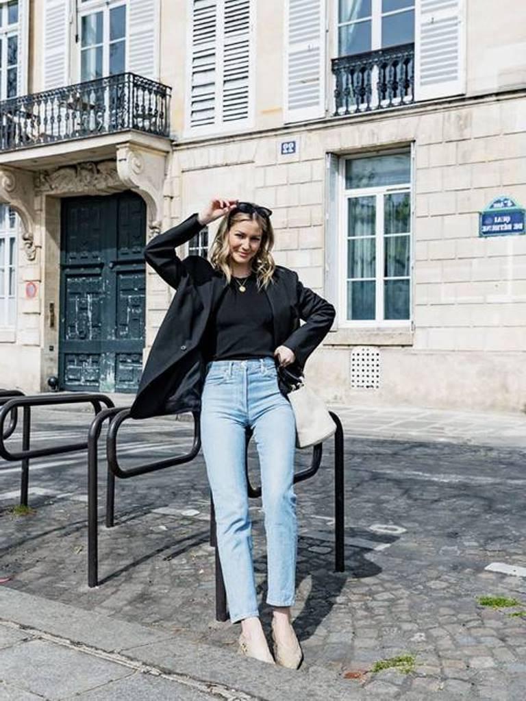 Француженки носят джинсы по-особенному, а мы можем подсмотреть у них идеи: подборка весенних образов