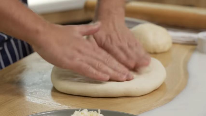 Секреты приготовления традиционных осетинских пирогов: рецепт от шефа